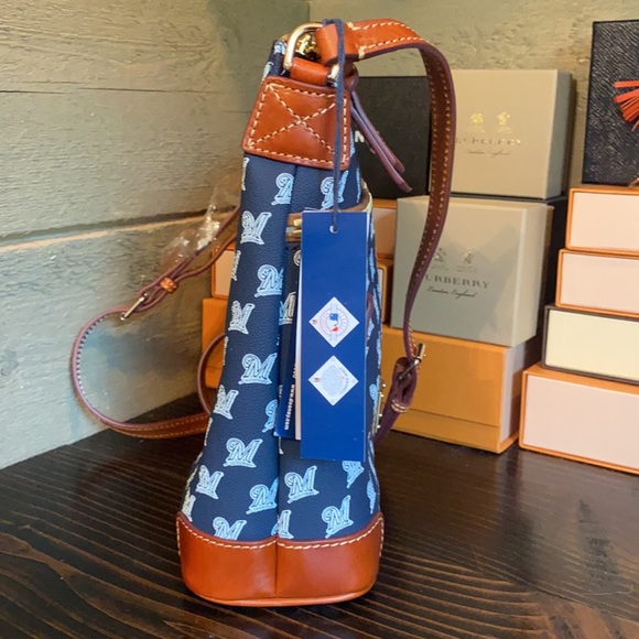 NWT Dooney & Bourke Milwaukee Brewers Crossbody - Picture 6 of 17